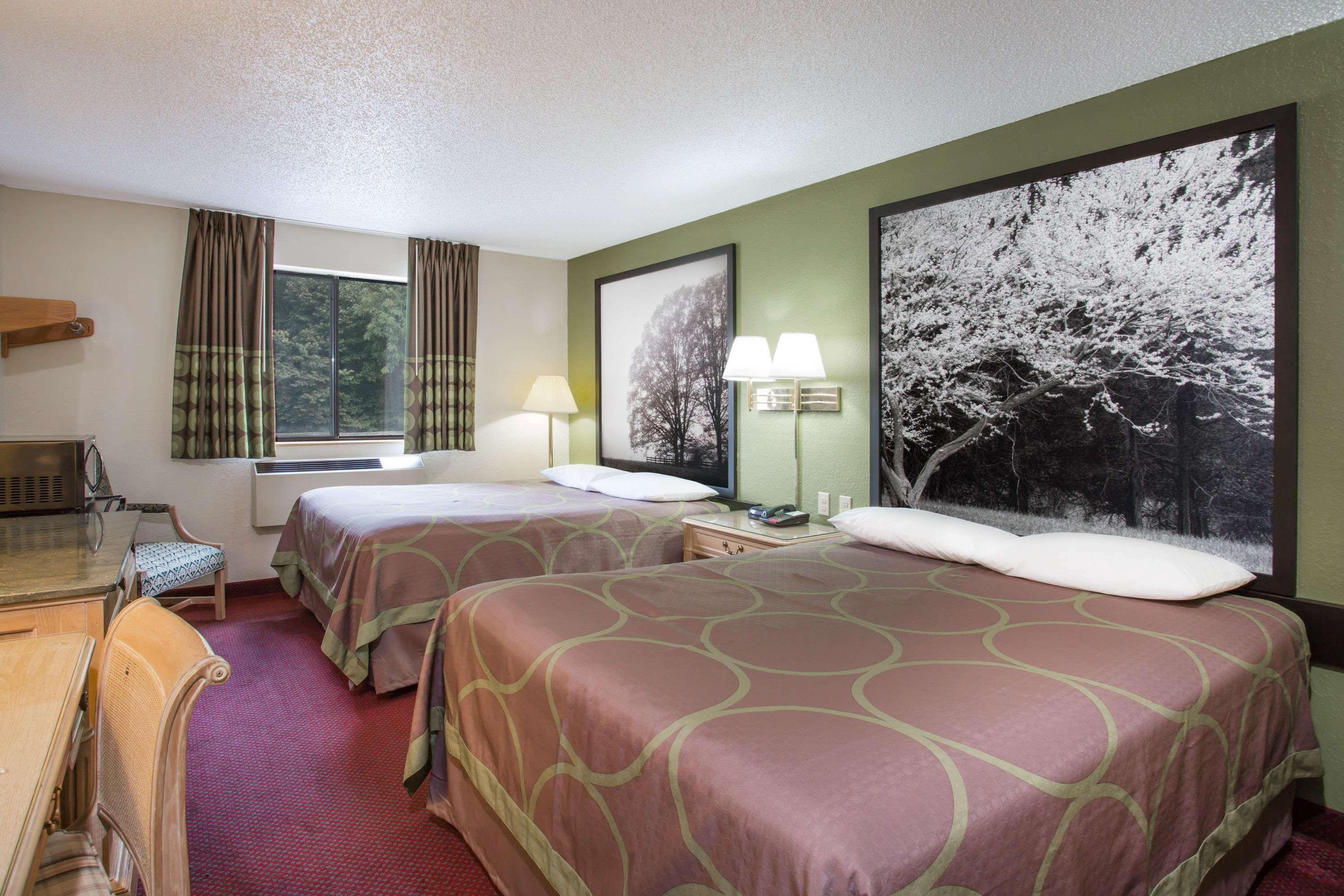 Super 8 By Wyndham Salem Va Motel Екстериор снимка